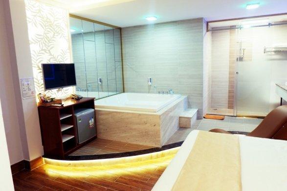 Hong Bao Thach Hotel 胡志明市 外观 照片